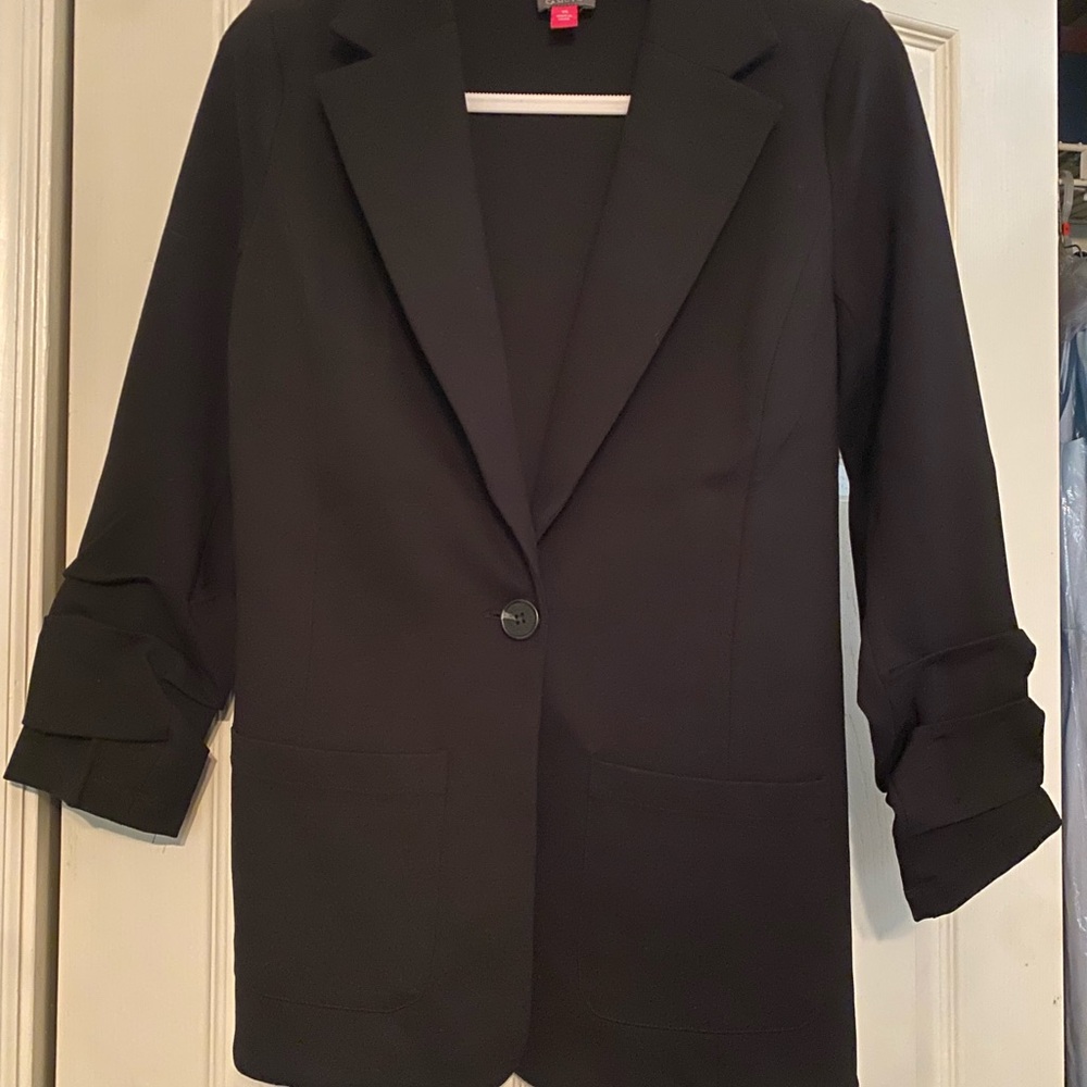 Vince Camuto Black Single-Button Blazer with Rolled Sleeves